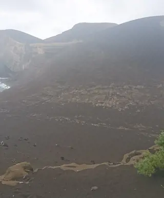 Entdecke Vulkane und Kontraste